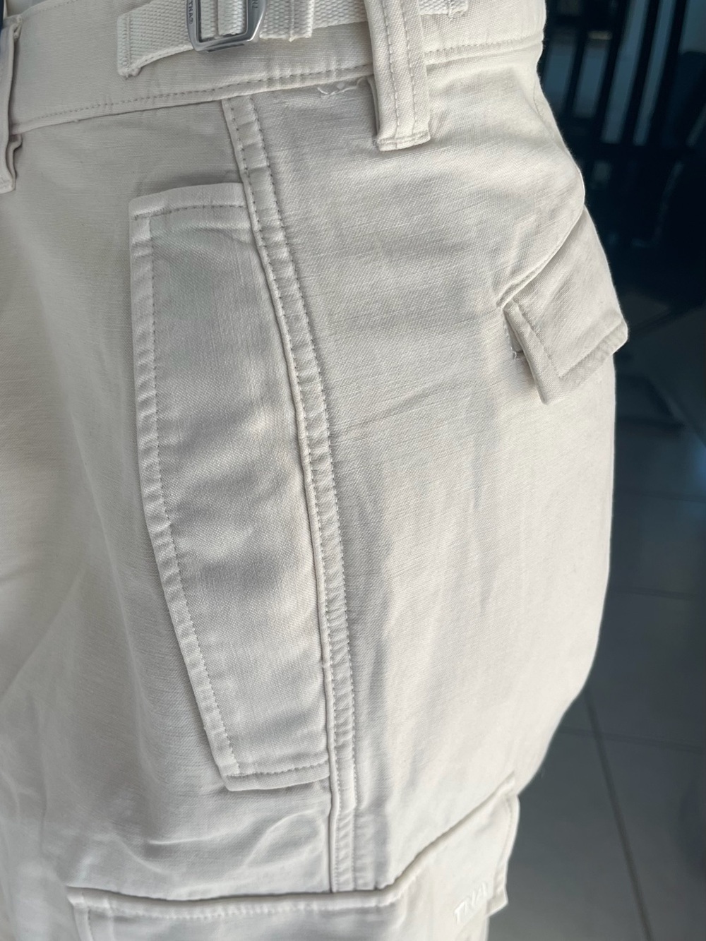 Aritzia TNA Beige Cargo Pants - Picture 8 of 9